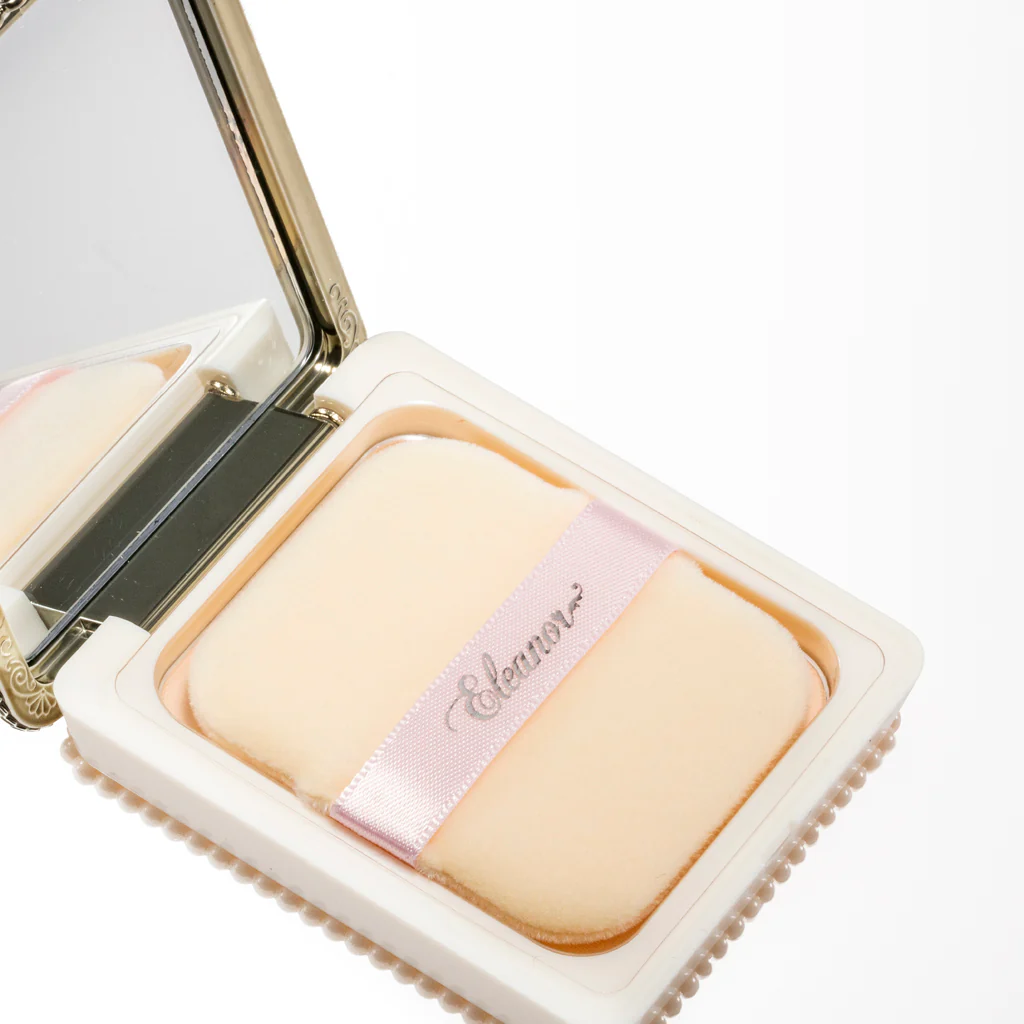 Eleanor The Miracle Key Sheer Veil Pressed Powder - Image 4