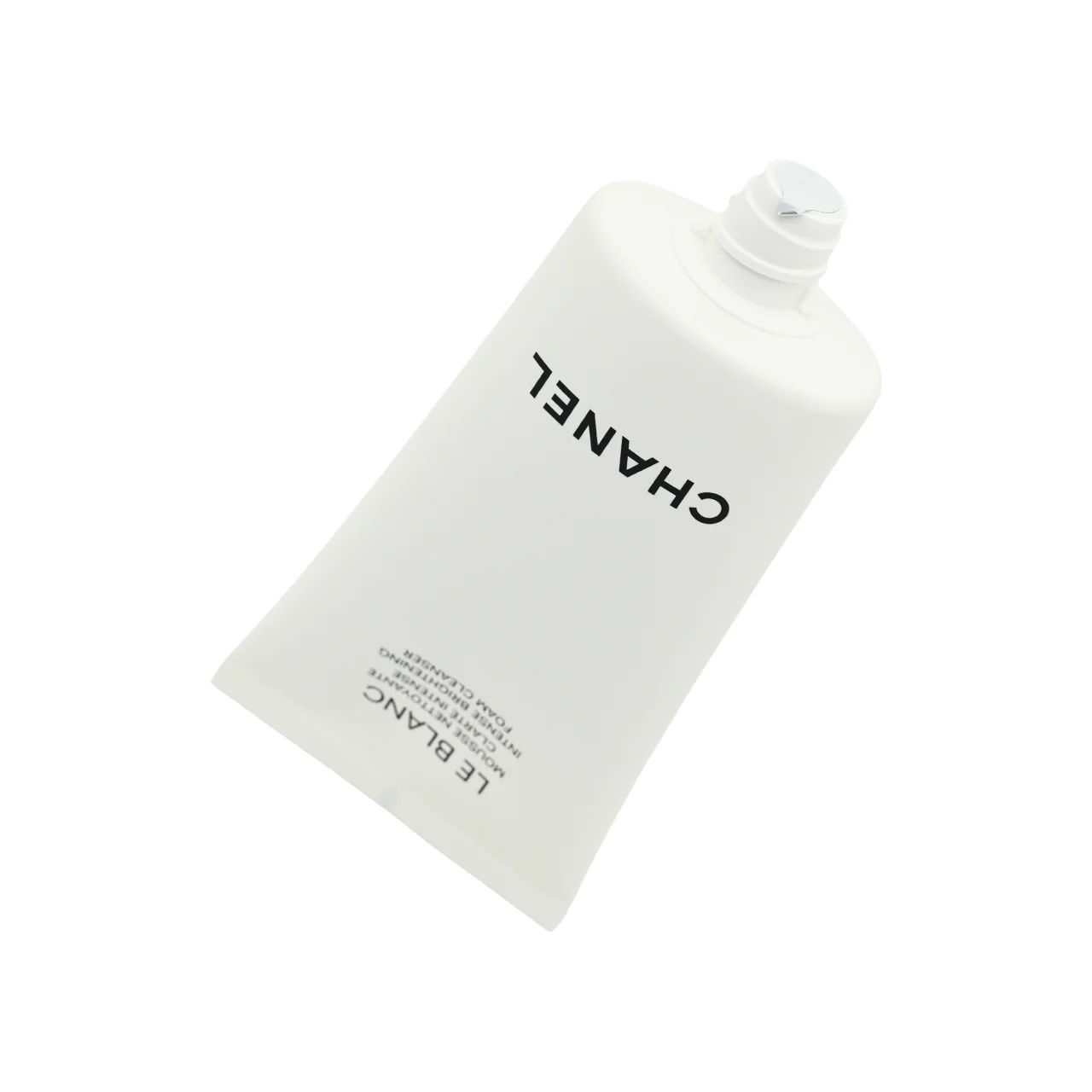 Chanel Le Blanc Intense Brightening Foam Cleanser 150ml - Image 4