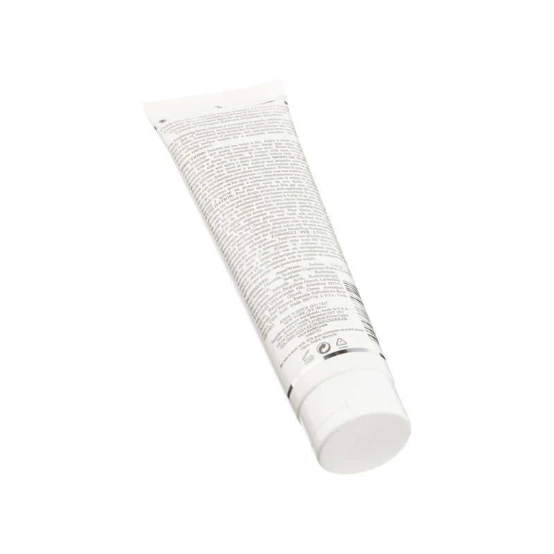 Kiehl's Clearly Corrective™ Brightening & Exfoliating Daily Cleanser 150ML - Image 4